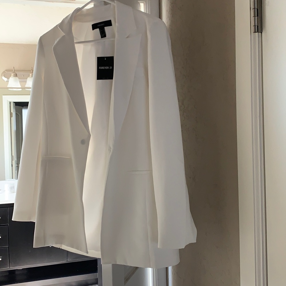 White Forever 21 Women’s Oversized blazer size S